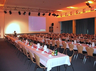 Hammesaal  Bestuhlung zu einer Betriebsversammlung