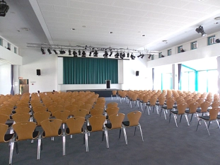 Hammesaal  Reihenbestuhlung